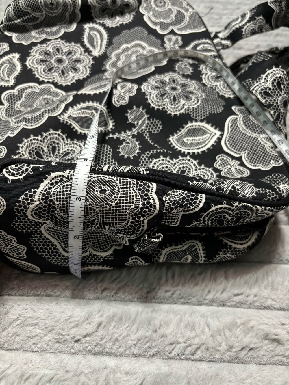 Thirty-One Floral Lace Black and White Print Cosmetic Travel Bag Lined - Picture 10 of 10